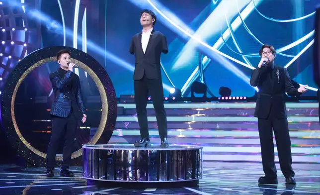 「靚聲王」羅啟豪、譚輝智和李金凱演繹的《一首歌一個故事》