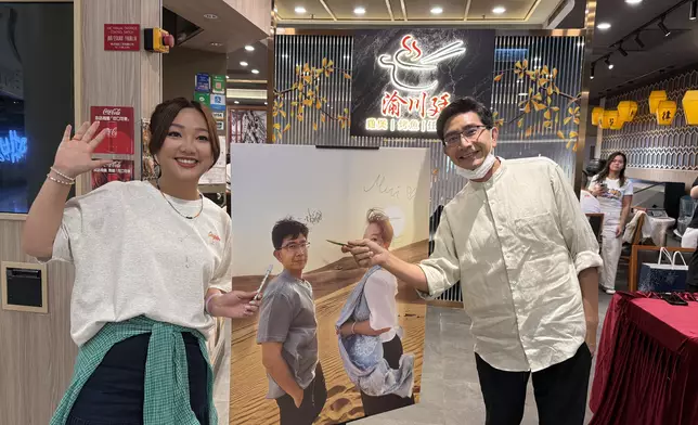 李尚正（阿正）、 盧頌恩（妹頭）現身荃灣參與臥粉「追」「SEE」會。