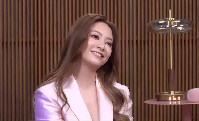 現場氣氛有幾粉紅，唔使講啦。