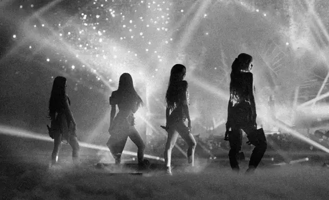 BLACKPINK將於2026年1月24日及25日在香港啟德體育園主場館舉行《BLACKPINK WORLD TOUR 〈DEADLINE〉IN HONG KONG》演唱會。