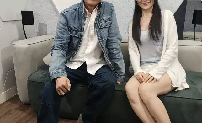 盧冠廷（LoLo）日前接受HOY主播王凌燕專訪。