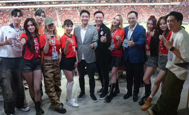 歌手黃明德（Dark）、黎展峯（Andy）、樂隊Logout@sulis及藝人朱天亦有入場支持。