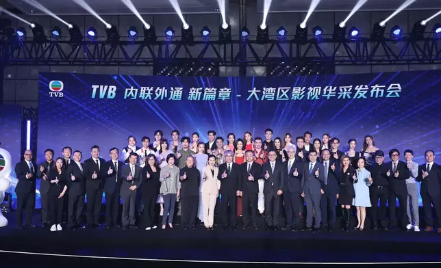 TVB管理層及藝員大合照