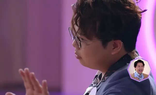 Babyface爆笑冧女絕殺4-Ironman式示愛手勢，留意番，佢hold咗好耐吓嘅。