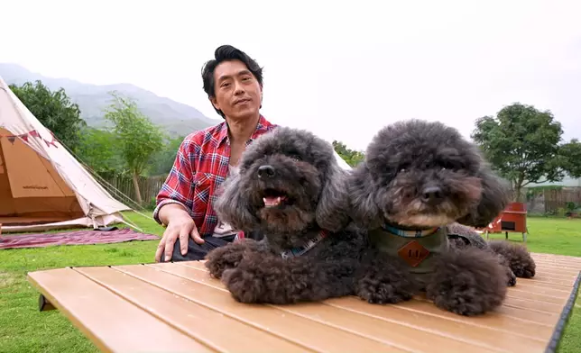 森美帶狗仔Camping，笑料百出。