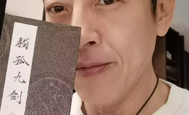 呂頌賢當年憑《笑傲江湖》飾演令狐沖一角走紅，至今仍被封為最俊俏的令狐沖。