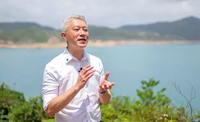 事半功倍: 陳堅淳估計採用無人機後，巡查效率可提升逾四倍。政府新聞網圖片
