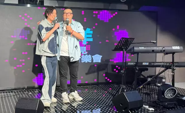 劉洋於6月初舉行首個粉絲見面會，並特別邀請中一生何博文合唱《夜夜夜夜》。