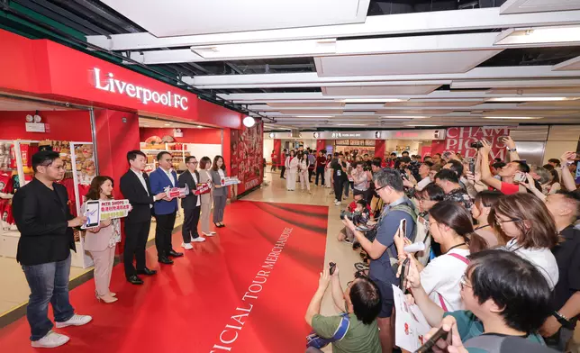 全港首間利物浦官方期間限定店於尖東站正式開幕
