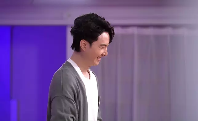 不過當Yuki搞笑咁話「其實我覺得我係一個冇原則嘅人」時，林俊其即刻開心甜笑。