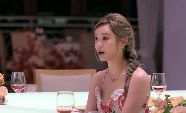 睇嚟Sophie對佢觀感都唔錯。