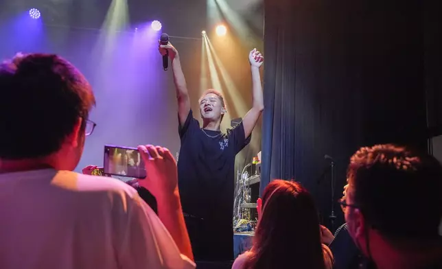 藍奕邦為台灣粉絲精心準備特別曲目。