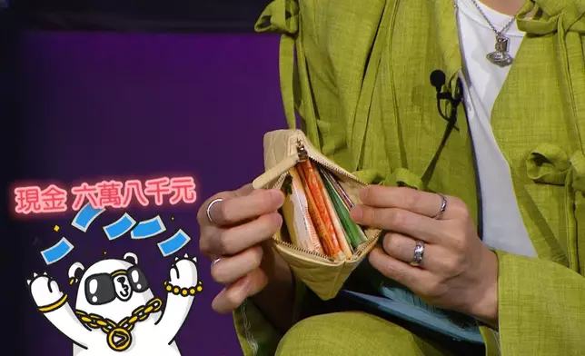 余迪偉形容梁兆楹銀紙數量多得像廁紙。