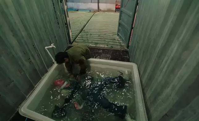 呢幕齋睇相都知拍得好辛苦，畀啲掌聲。