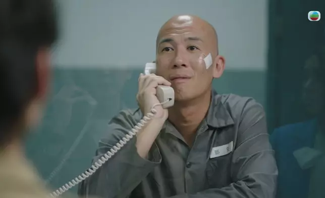 呢幕Eddie演得好有層次，呢個表情其實好蒼涼。