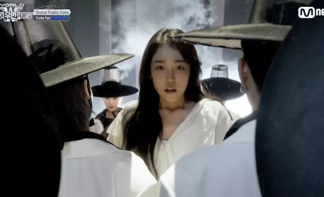 新生代演員盧允瑞加入表演。影片截圖