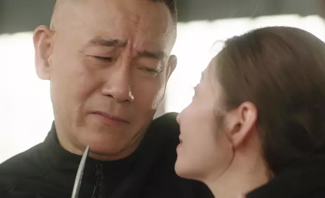 林保怡呢幕由「偽深情」到「得戚恥笑」嘅表情轉換，唔單止呃到陳自瑤，仲呃到埋觀眾。