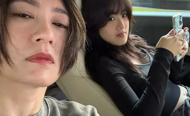 母女感情深厚。