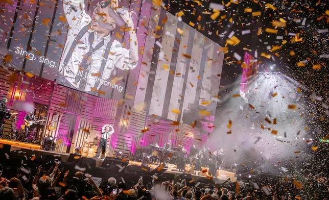 LoLo最後唱出《Sing Till The Morning》為他我紅館最後一次演出畫上句號。