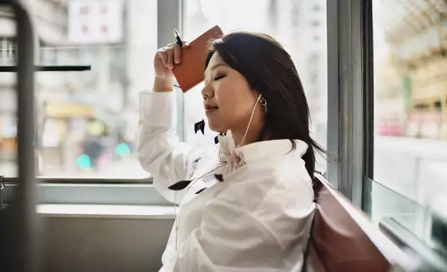 又推出入行以來首張個人大碟《My Story, Your Song》。