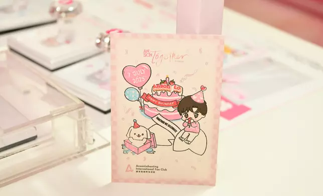 神徒可於會場內自製「神徒專屬」生日卡。