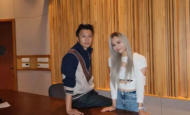 Gin Lee推出《白夜行》「極夜版」，獲大師兄霆鋒驚喜獻聲。