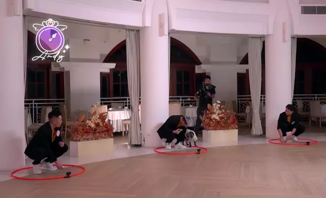 到底Two Two可以點影響呢三位男士嘅命運？