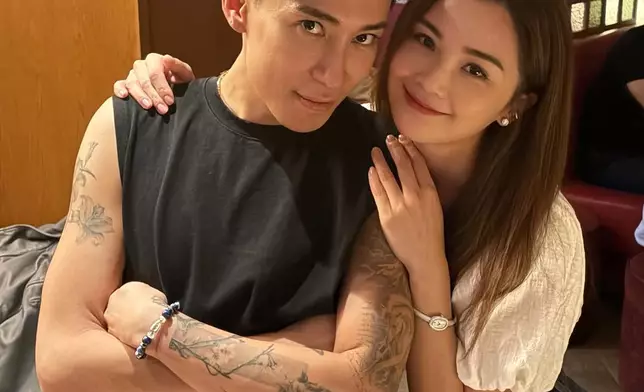 貼出多張生活照