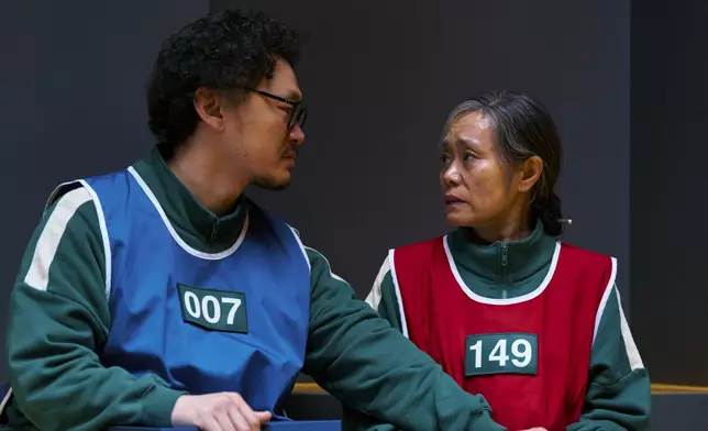 朴容植（梁東根 飾）與張金子（姜愛心 飾）母子檔被迫敵對。Netflix圖片