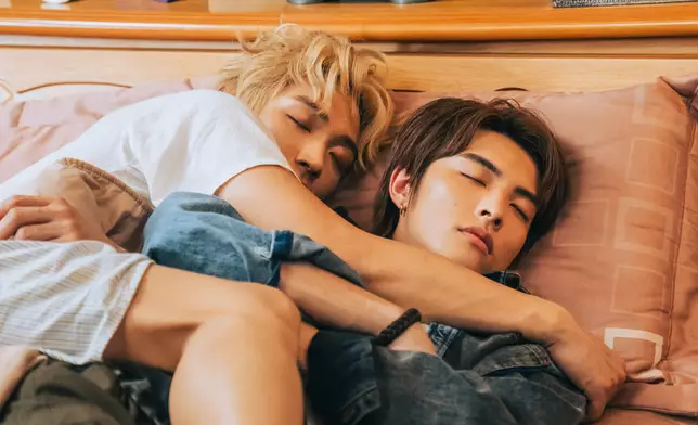 兩人在劇中中除了有親熱戲外，更會有床戲。