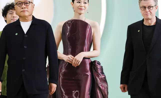 杏兒開心與中德兩地大師陳寶國 Henk Handloegten交流。