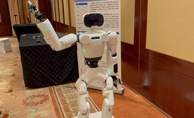 藍思科技產品。巴士的報記者攝。