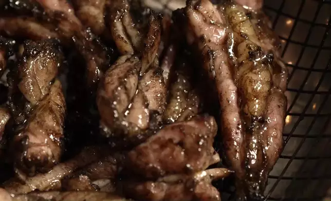 黑媽媽炭燒雞肉