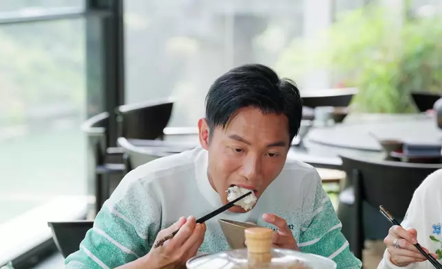 四人大讚「入口即溶」、「好似花膠」、「啖啖肉」。