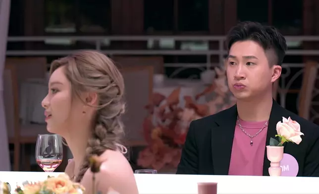 嚴重表情管理失守嘅GM，抖大氣之餘，仲鼓起埋泡腮。