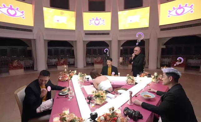 留意番，細John嘅笑話除咗Carman同細John自己，其餘所有人都唔識笑。