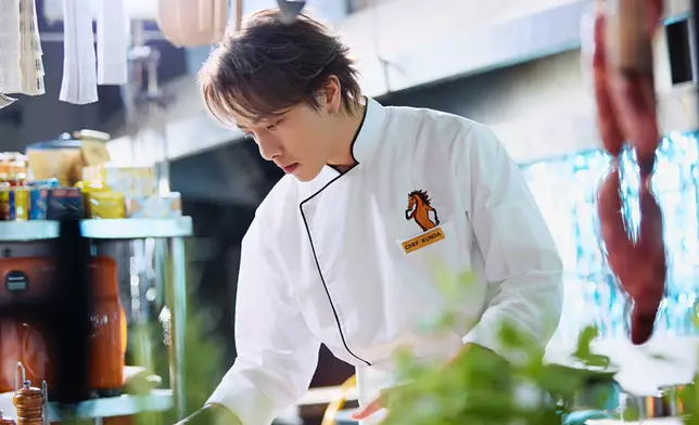 坤達化身五星主廚 料理神手馬上去做菜