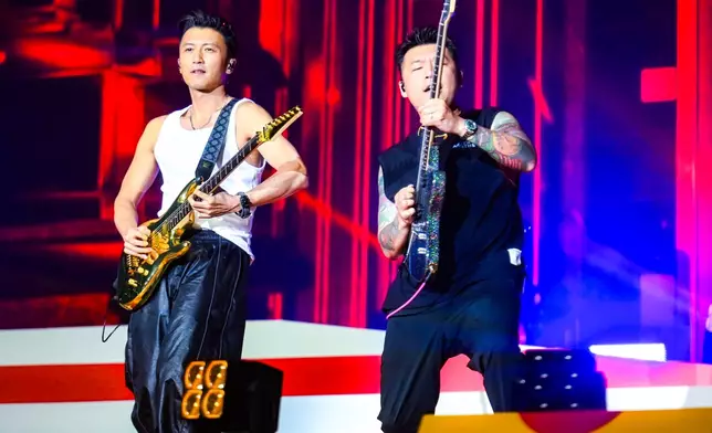 謝霆鋒為是次史無前例的音樂會打頭陣