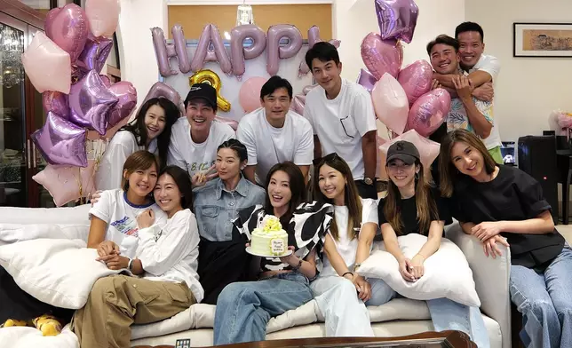 林夏薇日前獲一班好友慶祝38歲生日。