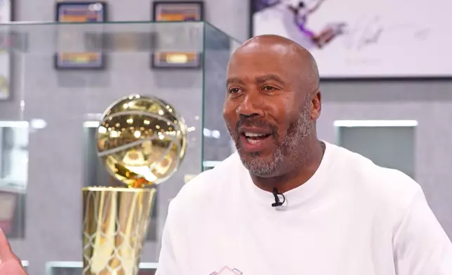 曾經榮獲3屆NBA總冠軍的前職業籃球運動員Bruce Bowen。
