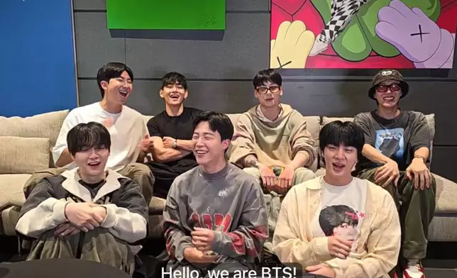 7月1日BTS於Weverse進行約30分鐘的直播。Weverse截圖