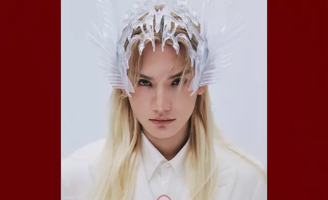 Jeremy首張個人專輯《RISE IN LOVE》。