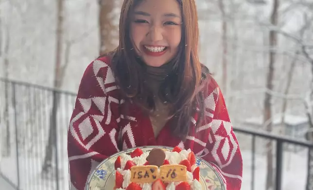 Isabelle樣子甜美。