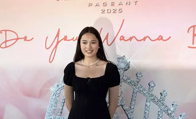 Yoe，18歲，唔識廣東話。（本網記者攝）