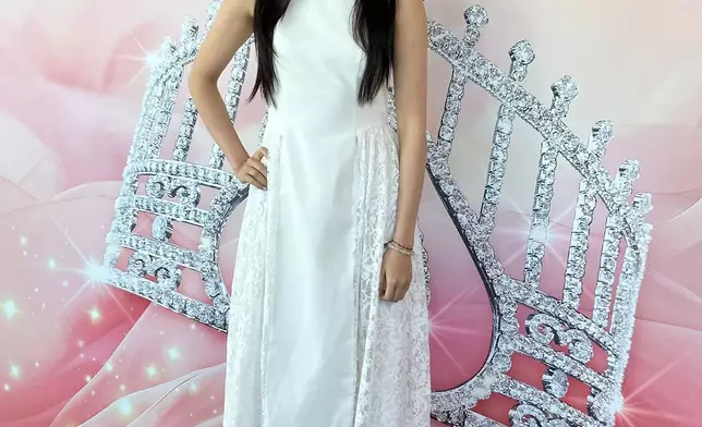 袁文靜（Jane），27歲，上海人，現在科大讀碩士。（本網記者攝）