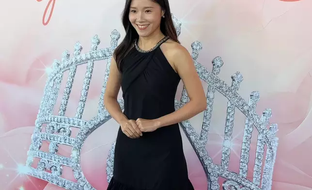 劉苑瑩，24歲，做金融，覺得自己優勢係大方得體！（本網記者攝）