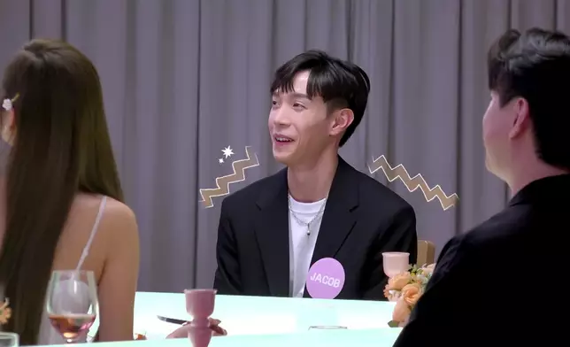 佢忍唔住衝出去大大力教訓Jacob。