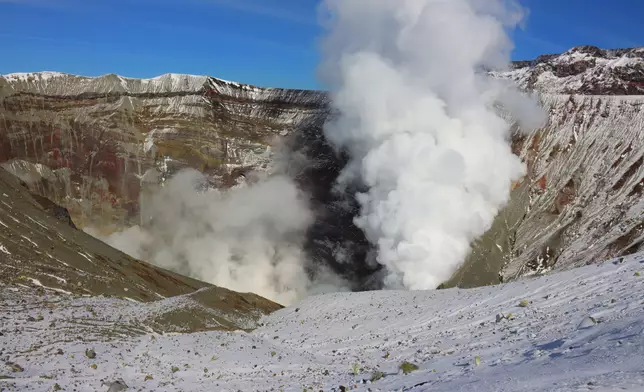 阿蘇山火山口。AC Photo 圖片