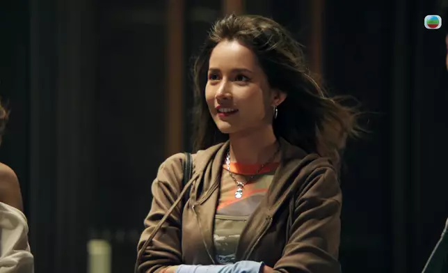 Amber呢兩個Look真係好大分別。