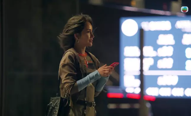 唔到呢幕飄逸嘅秀髮並唔係特登打造出嚟，而係因為拍攝當日掛3號波。